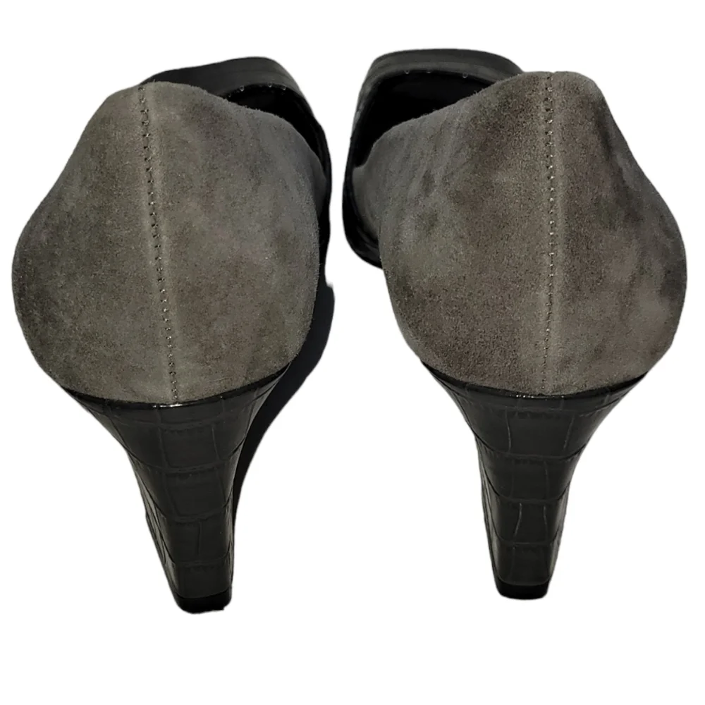 Tahari Lindsey Leather Suede Textured Open Toe Heels Size 7M - Picture 4 of 10